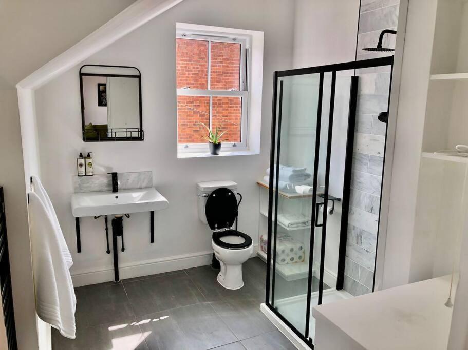 A Perfectly Located Bright, Modern ,Victorian Flat Lägenhet Royal Tunbridge Wells Exteriör bild